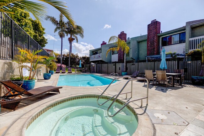 Building Photo - 1405 Goodman Ave