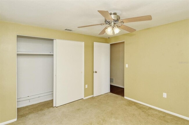 Building Photo - 3137 Lockwood Terrace