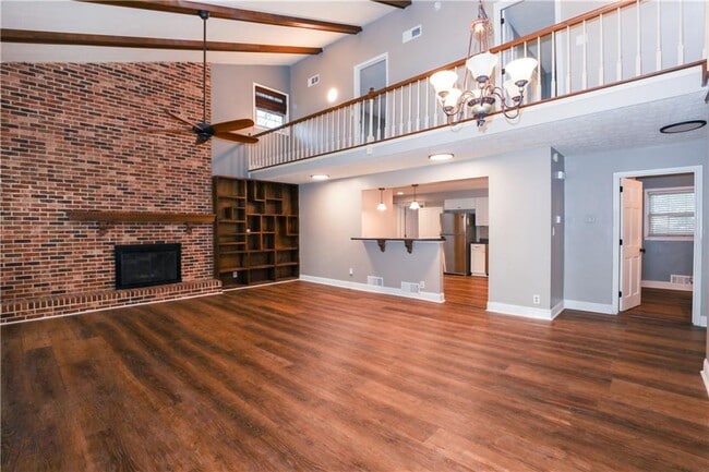 Building Photo - 3052 Riviera Dr