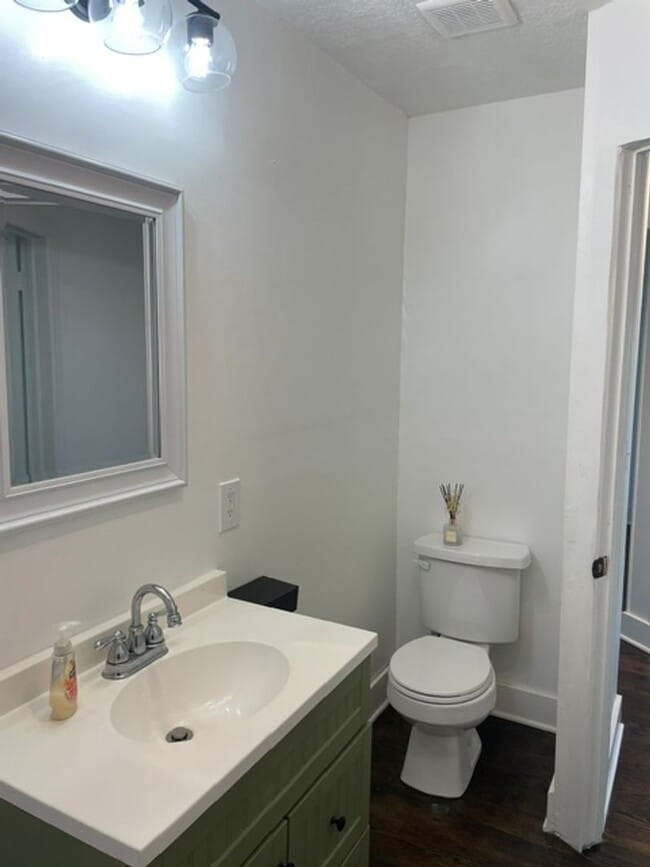 Building Photo - 2bd/1ba Home in South KC!!