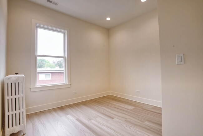 Building Photo - 418 Ridge Rd