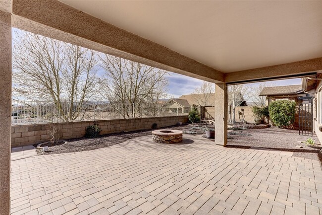 Building Photo - 4 bedroom, 2 bath Home in Quailwood