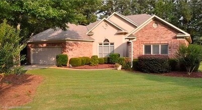 Building Photo - Maple Ridge Golf Community 4 Bedrooms 3 Bath