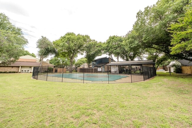 Building Photo - 4208 Picasso Dr