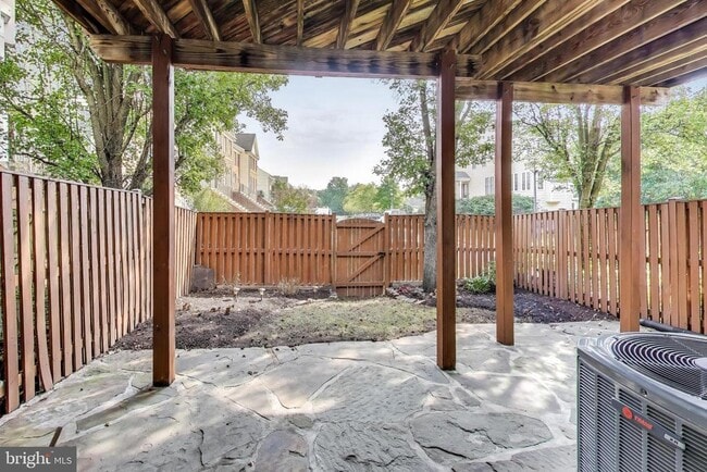 Building Photo - 22514 Airmont Woods Terrace