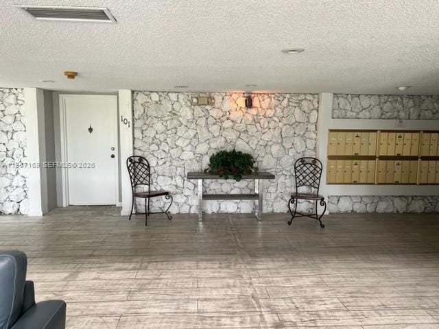 Building Photo - 230 Lakeview Dr