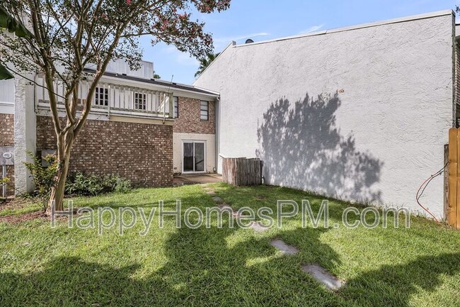 Building Photo - 51 Meander Row