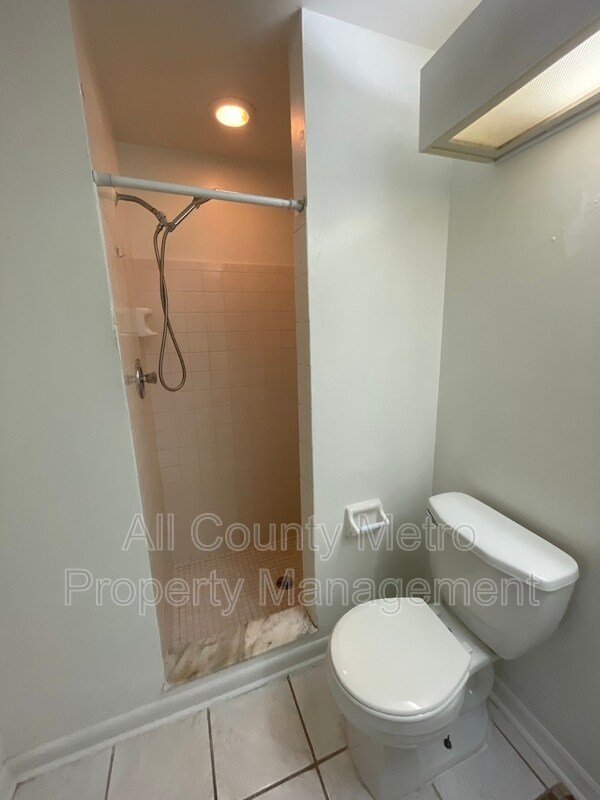 Building Photo - 4932 Sanoma Village