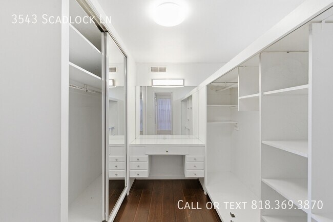 Building Photo - 3543 Scadlock Ln