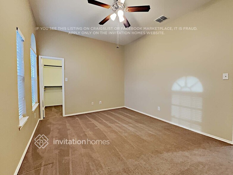 Building Photo - 1116 Sweetwater Dr