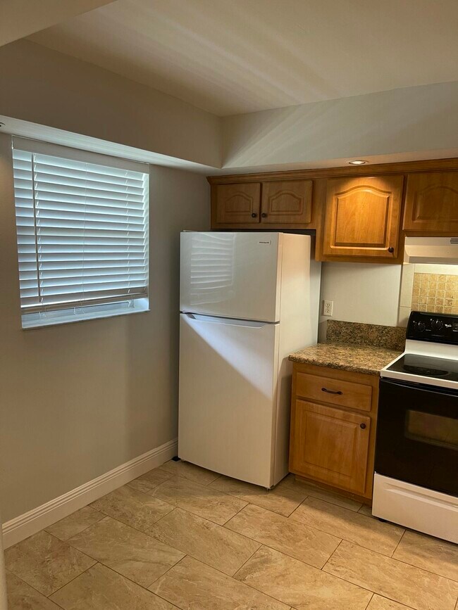 Building Photo - 7173 Orange Dr