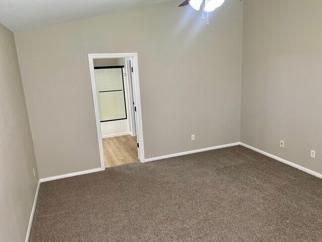 Building Photo - BEAUTIFUL SINGLE STORY HOME IN GATED COMMUNITY OF STALLION MOUNTAIN