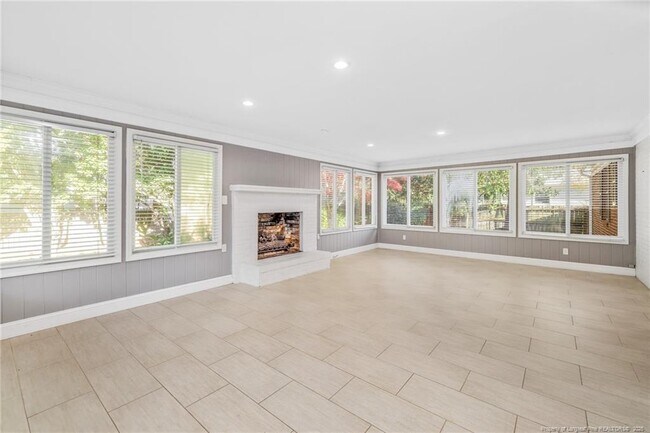 Building Photo - 2706 Huntington Rd