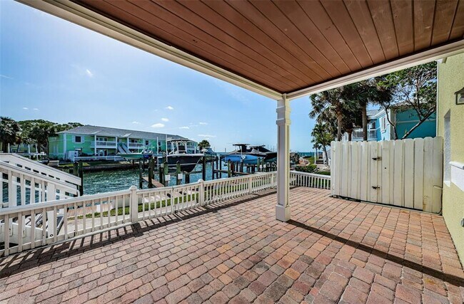 Building Photo - 5196 Beach Dr SE