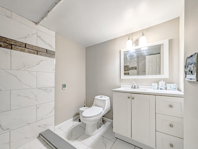 Building Photo - 8616 Hickory Ave