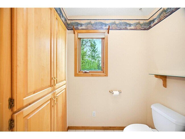 Building Photo - 17079 Paw Print Dr