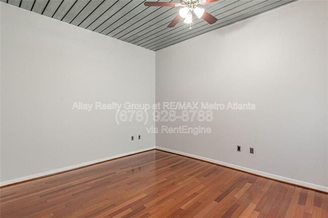 Building Photo - 620 Glen Iris Dr NE