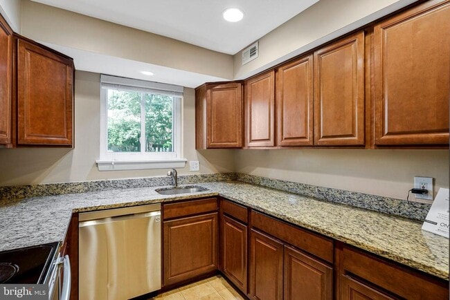 Building Photo - 11069 Saffold Way