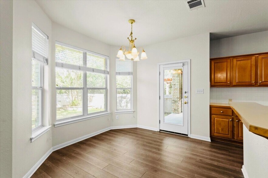 Building Photo - 3112 Burks Ln