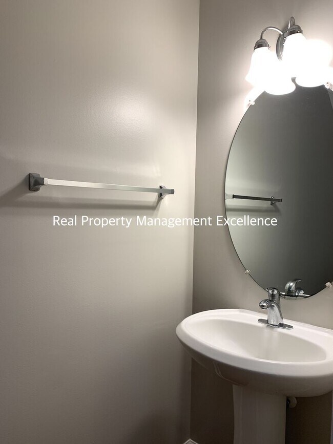 Building Photo - Amazingly Spacious Residence, Available In...