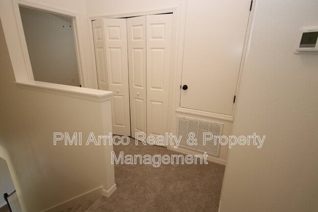 Building Photo - 1575 Blue Magnolia Rd