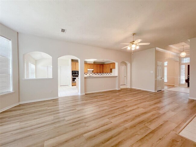 Building Photo - 1523 Turret Crown Dr