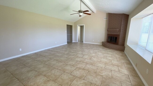 Building Photo - 306 Aft Way