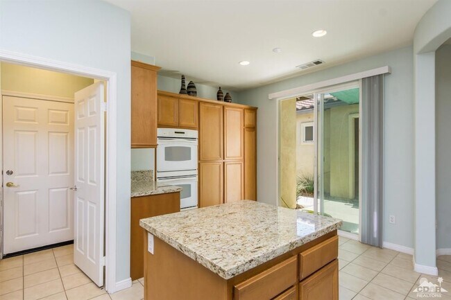 Building Photo - 49559 Pacino St