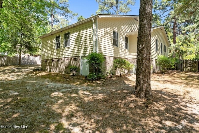 Building Photo - 24 Spring Lake Dr