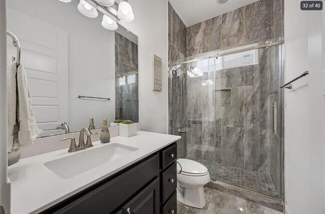 Building Photo - 4208 Bonanza Dr