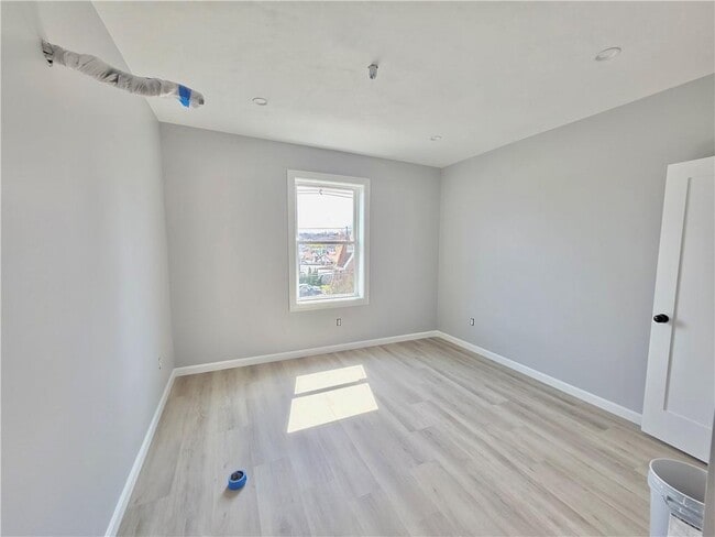 Building Photo - 1965 Smith St