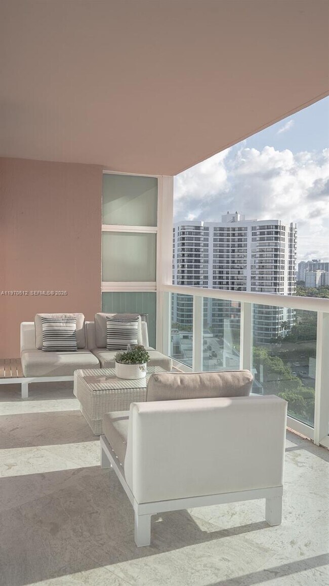 Building Photo - 3370 Hidden Bay Dr