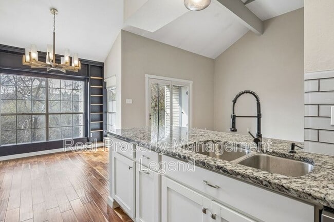 Building Photo - 2506 Wedglea Dr