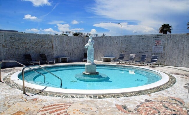 Building Photo - 2879 SW 58th Ct