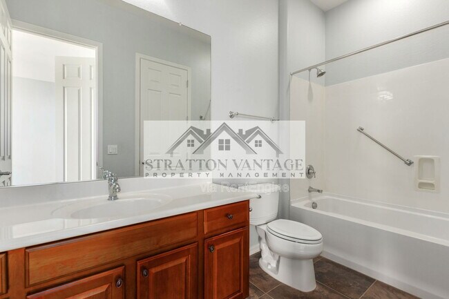 Building Photo - 7150 W Heritage Way