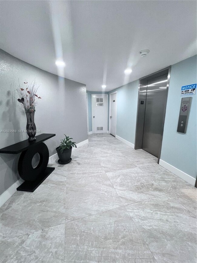 Building Photo - 1801 S Ocean Dr