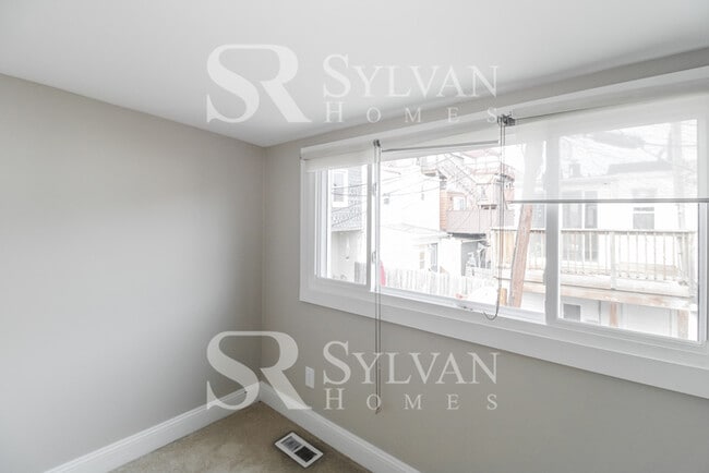 Building Photo - Enjoy living the good life in this 2 bedro...