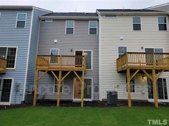 Building Photo - 388 Amber Acorn Ave