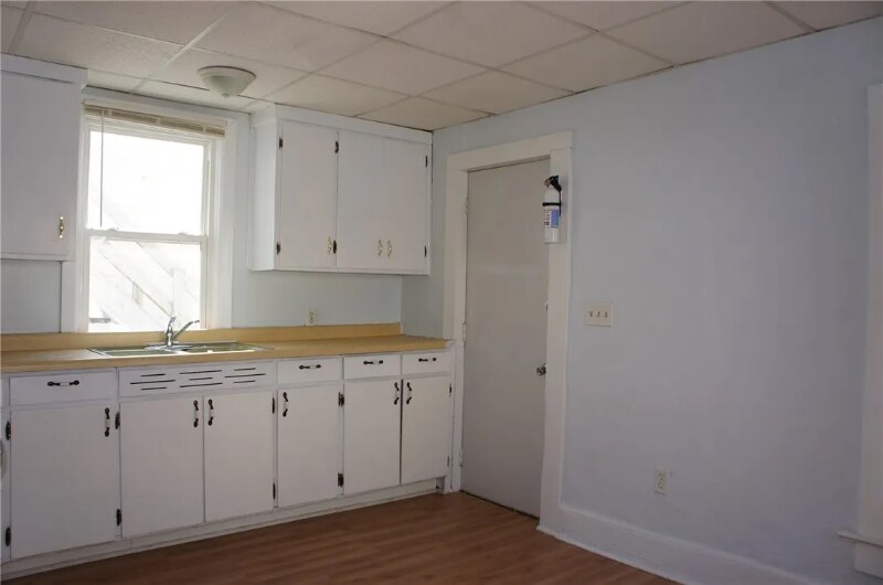 Building Photo - 616 Hobart St
