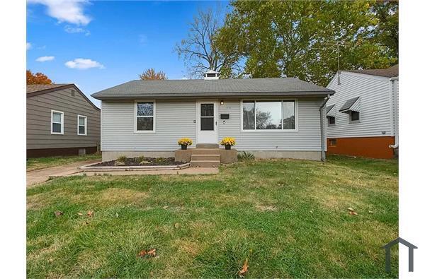 "Charming Updated 3 Bed, 1 Bath Home in B... - "Charming Updated  3 Bed, 1 Bath Home in B...