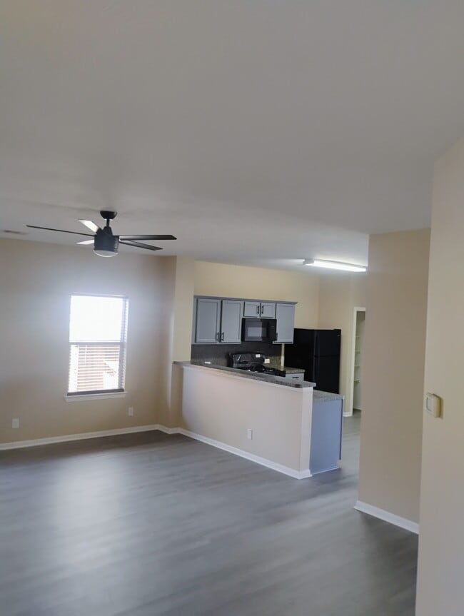 Building Photo - 10838 Harston Dr