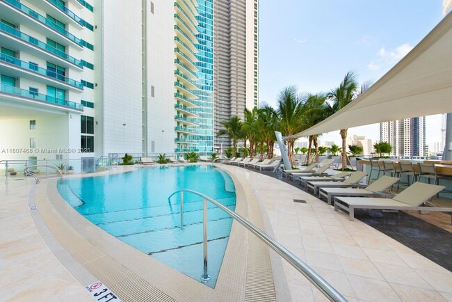Building Photo - 900 Biscayne Blvd