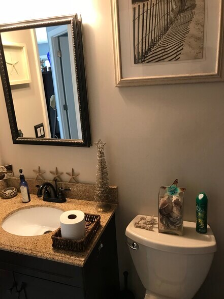 Building Photo - 873 Halifax Dr