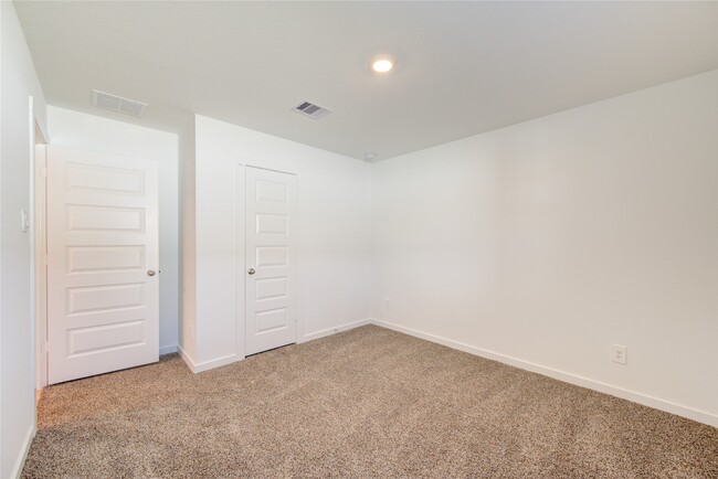 Building Photo - 2808 Misty Elm Ln