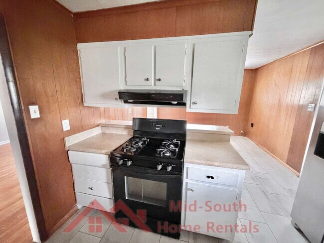 Building Photo - 3831 Hermitage Dr
