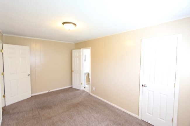 Building Photo - 505 Sunrise Blvd