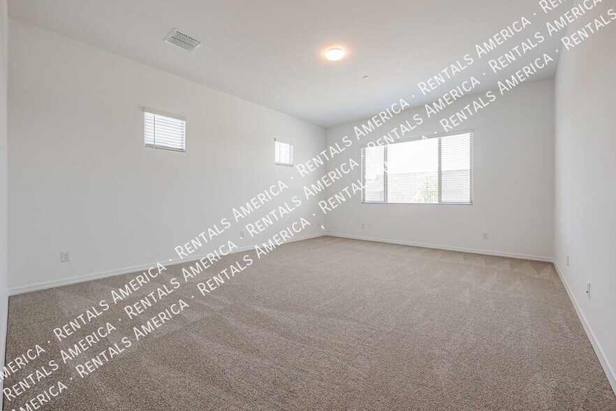Building Photo - 29380 N 136th Ln