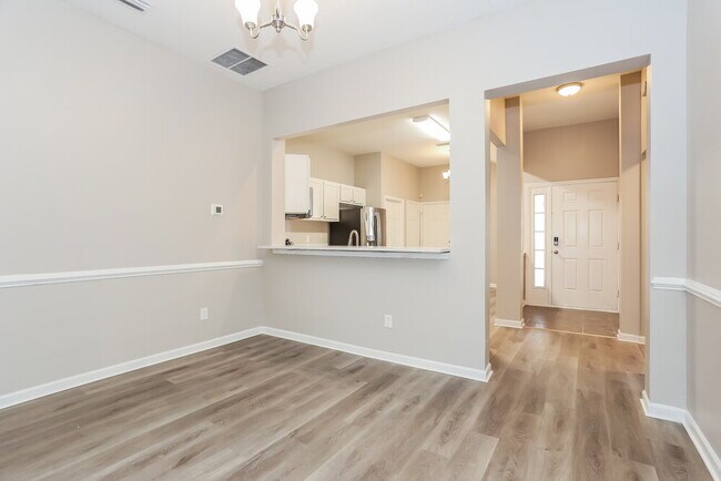 Building Photo - 10896 Campus Heights Ln