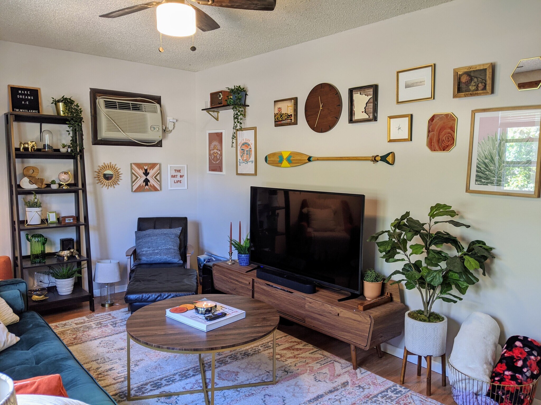 Building Photo - 680 Juno Ave