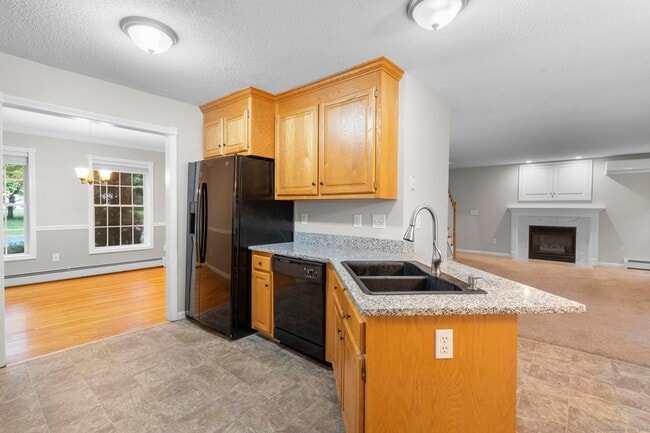 Building Photo - 232 Woodmont Dr